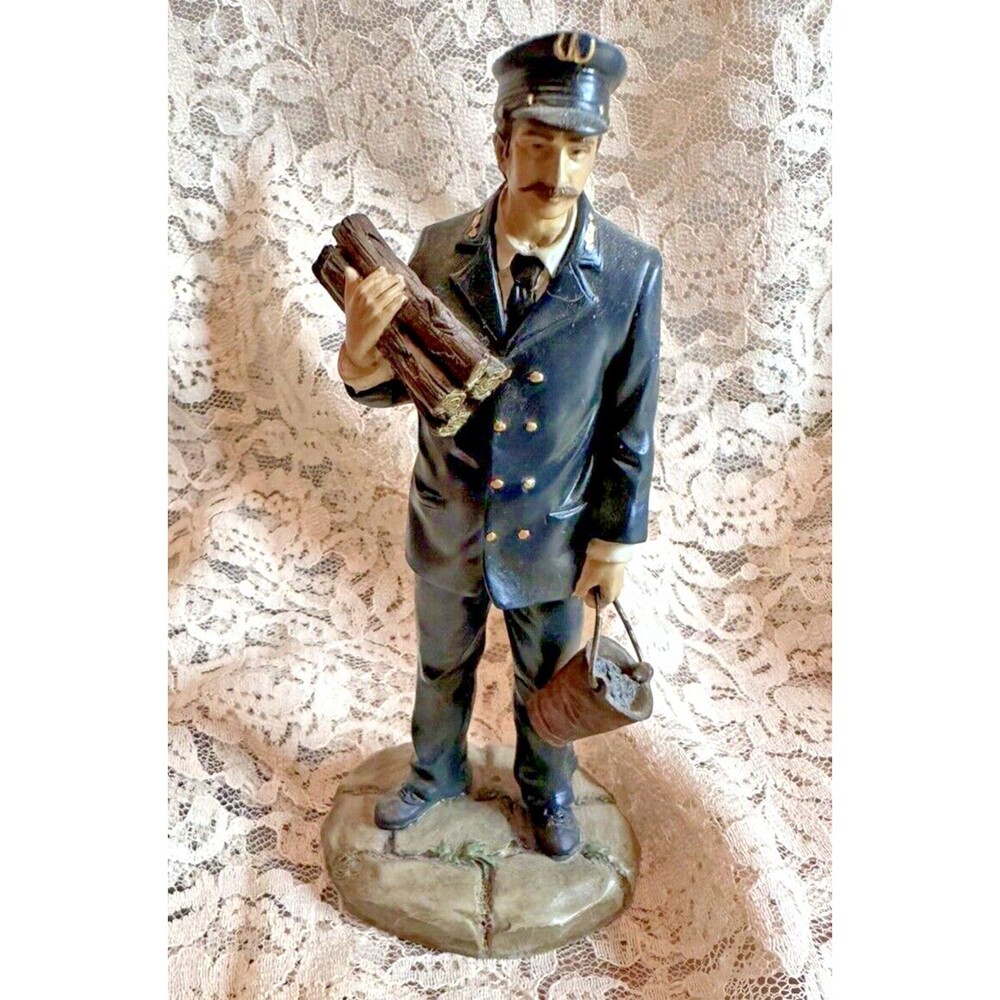 Vintage Harbour Lights Days Gone By "Keepers Chores" 1999 DG102 #366 Detailed